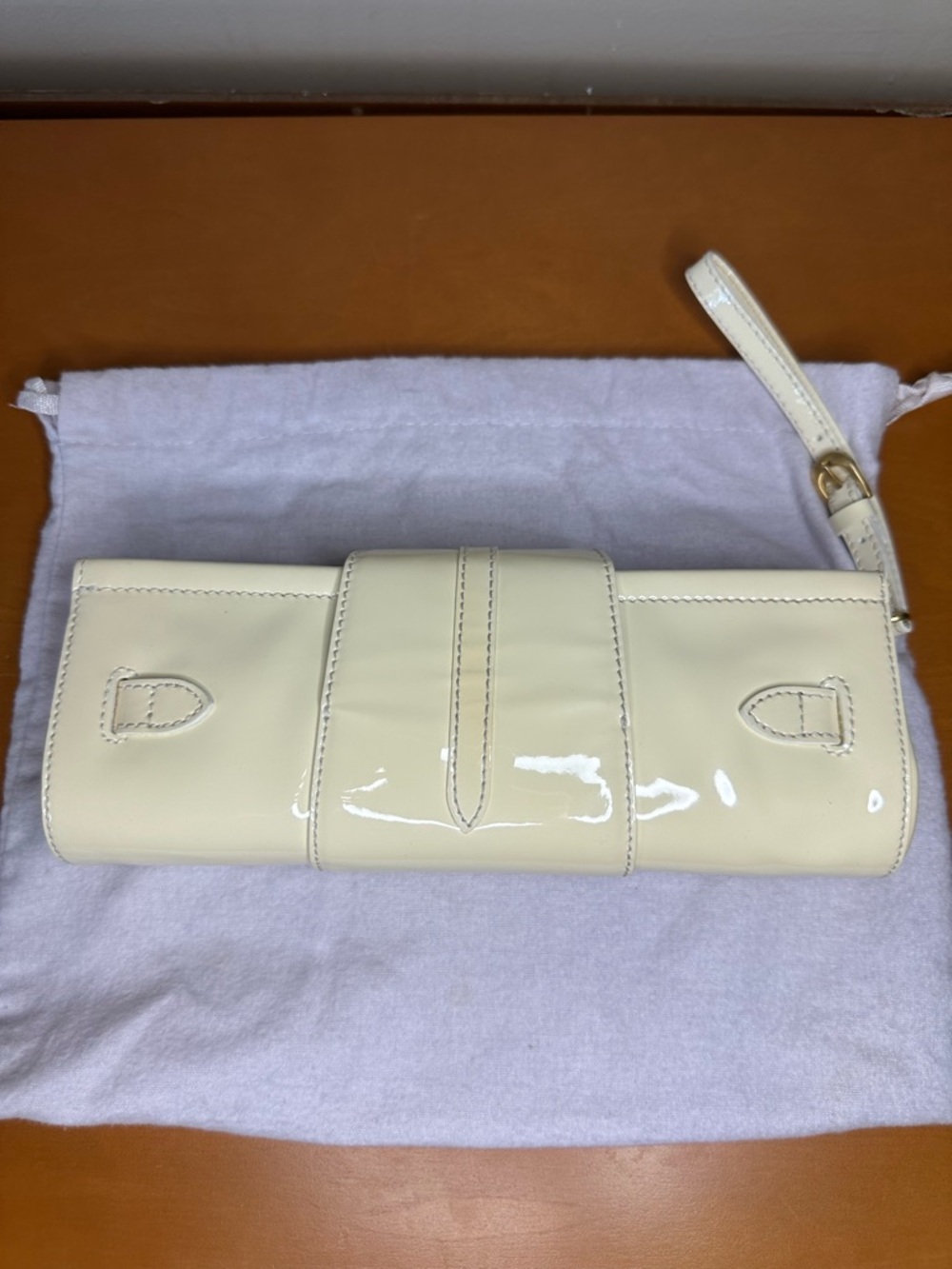 Jimmy Choo Cream  Patent Leather Wristlet Clutch Bag - Picture 2 of 7